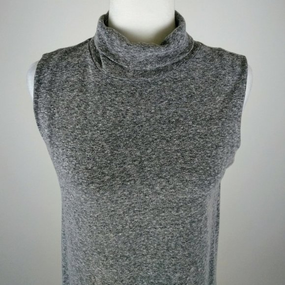Kenar Grey Short Sleeveless Sweater Dress - Picture 3 of 3